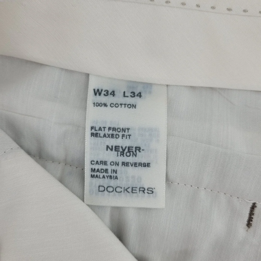 Dockers Premium Never Iron Chinos Mens 34x34 Brown Relaxed Fit Flat Front Office
